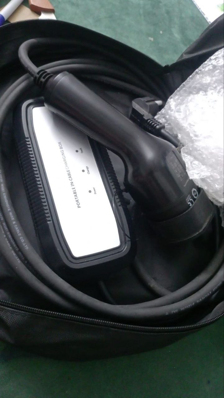 شواحن سيارات كهربائية