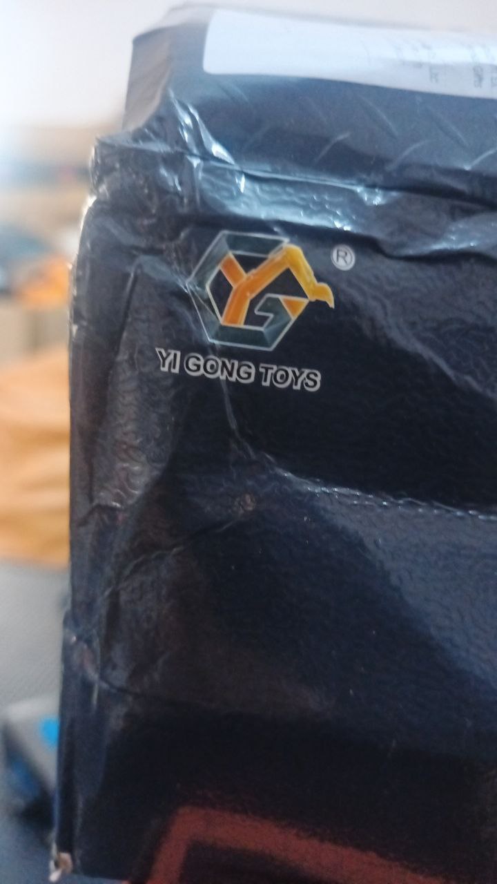 ألعاب مجسمة / روبوتات تحويل