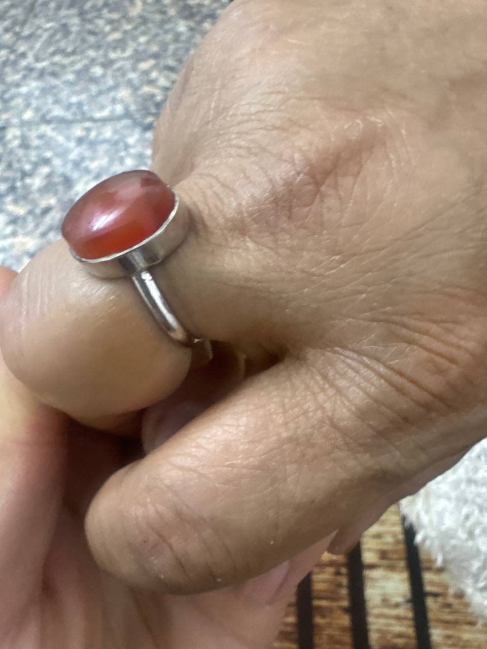 مجوهرات وأحجار كريمة