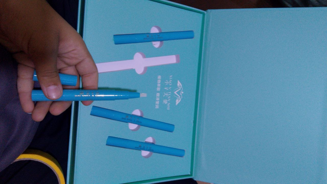 أدوات مكتبية / أقلام