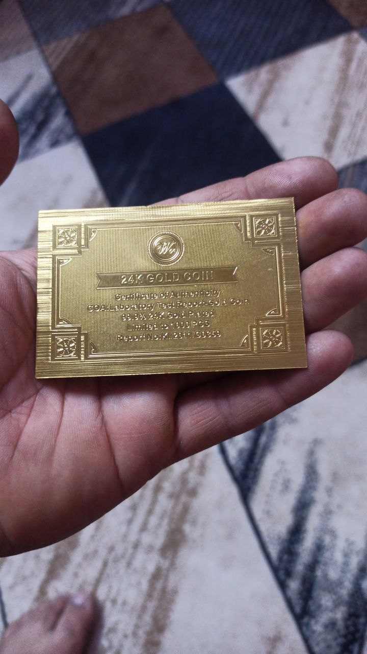 هدايا تذكارية / معادن فاخرة