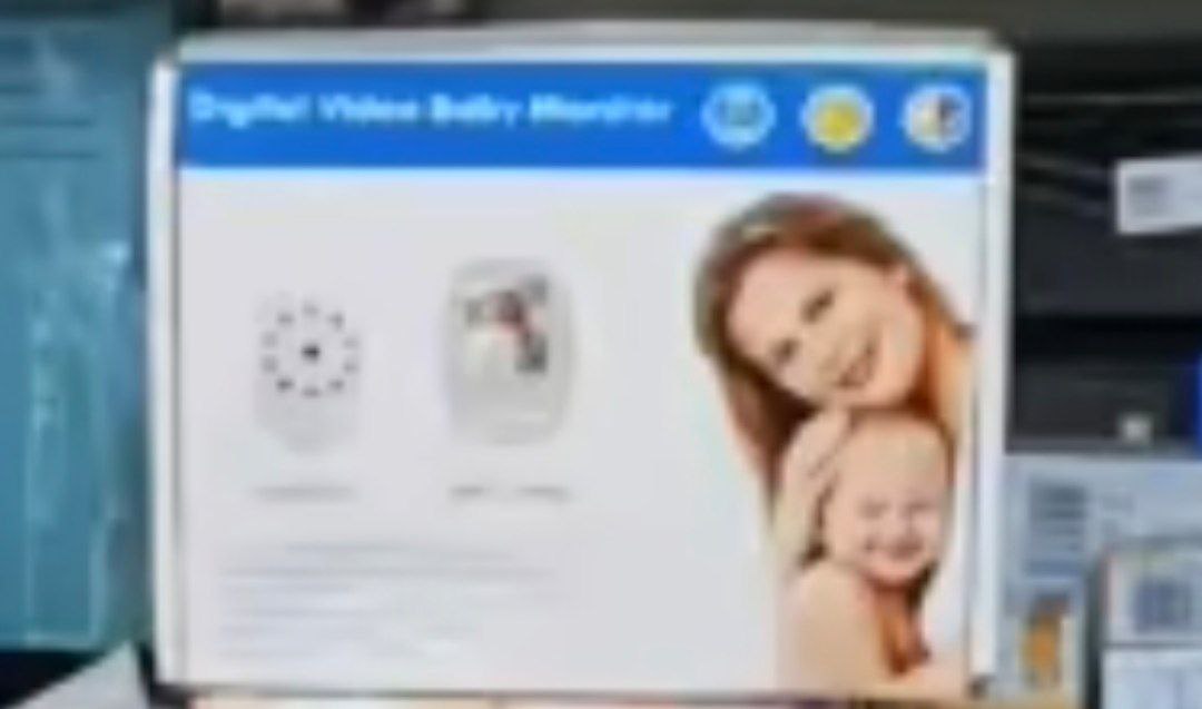 معدات العناية بالأطفال