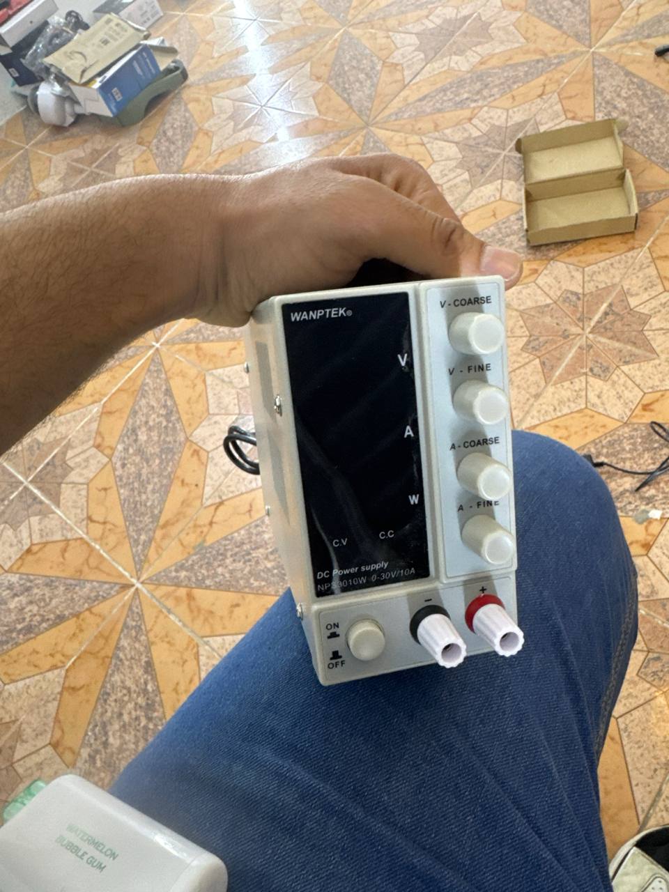 أجهزة إلكترونية