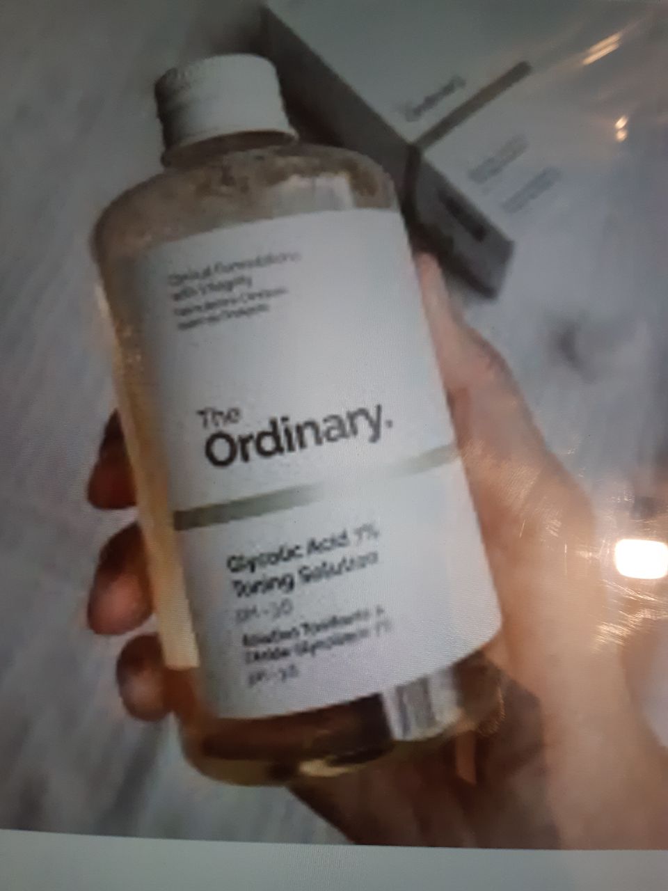 عناية بالبشرة / تونر مقشر