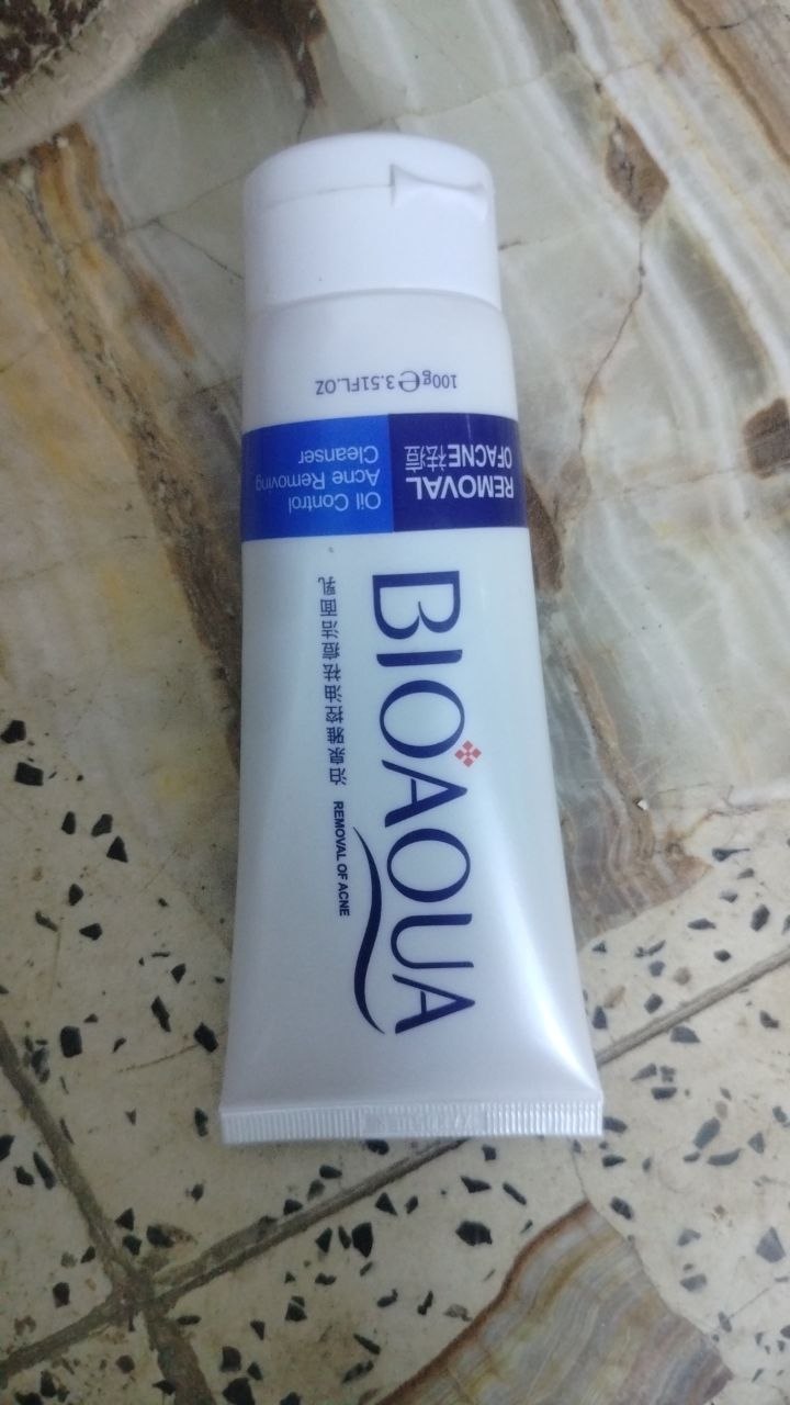 العناية بالبشرة / تنظيف الوجه