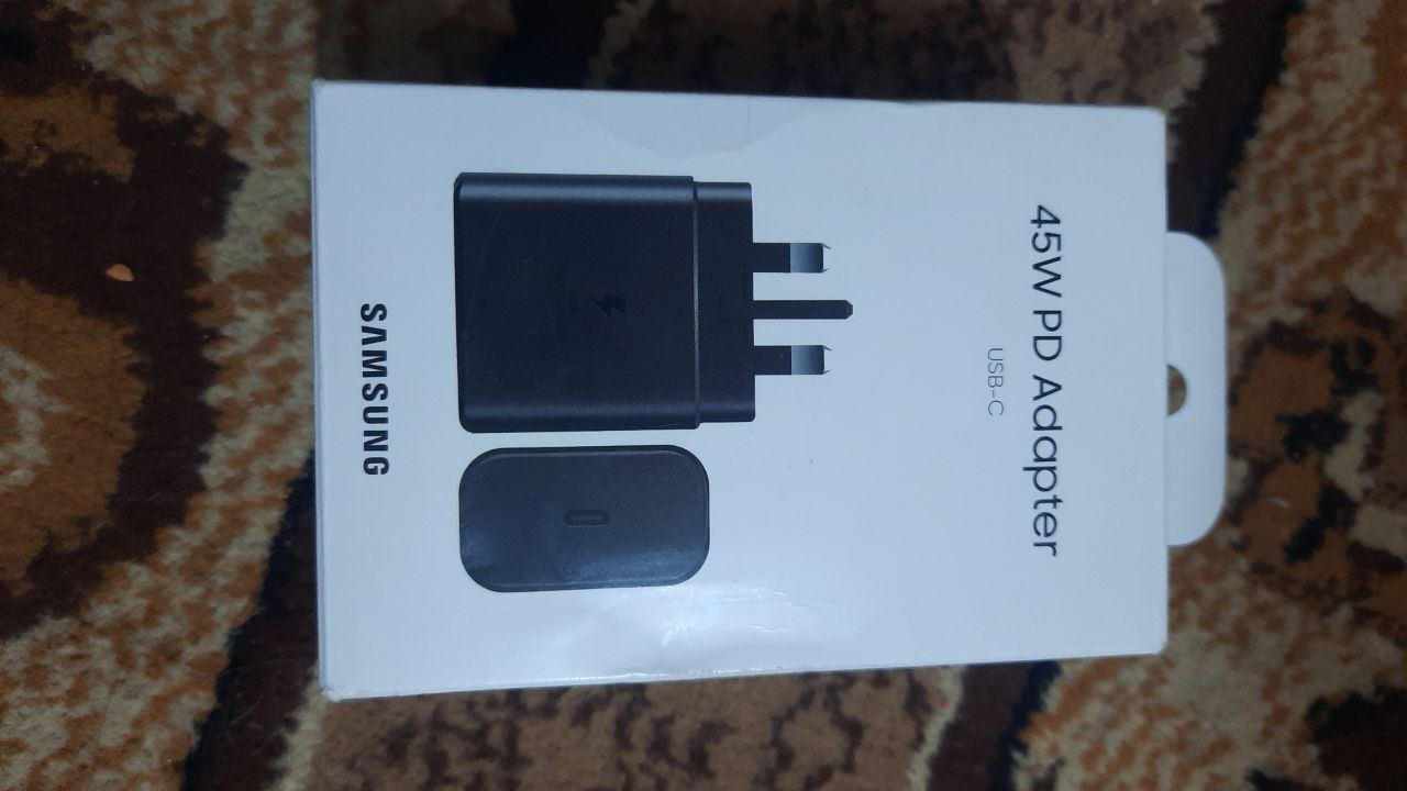 شاحن جداري