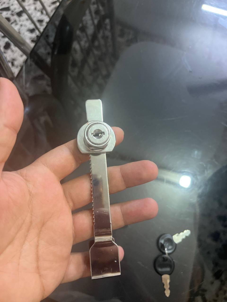 أقفال الأمان