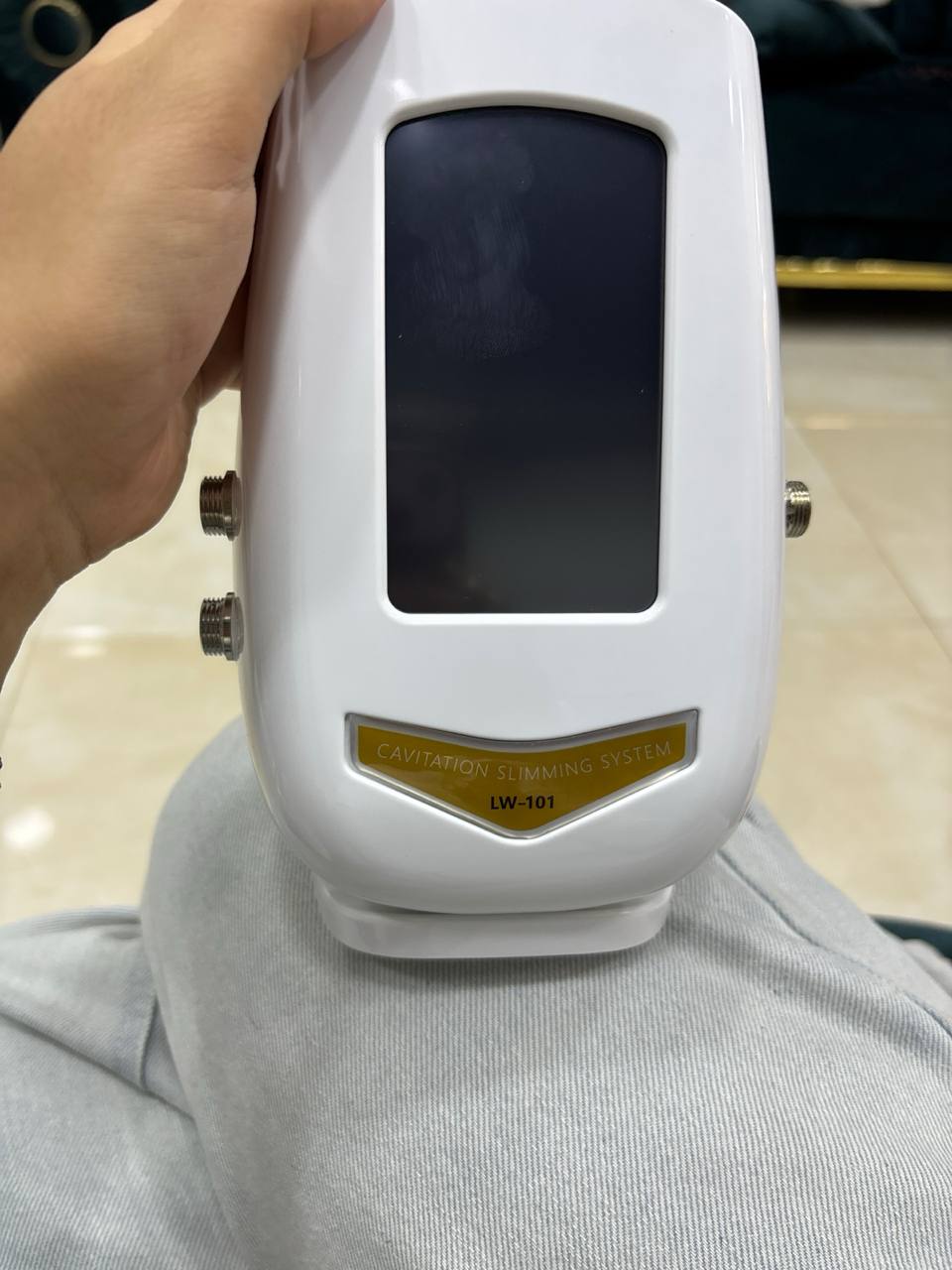أجهزة تجميل وعناية بالبشرة
