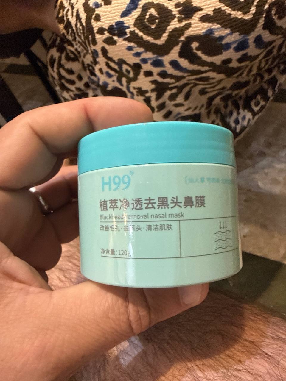 عناية بالبشرة