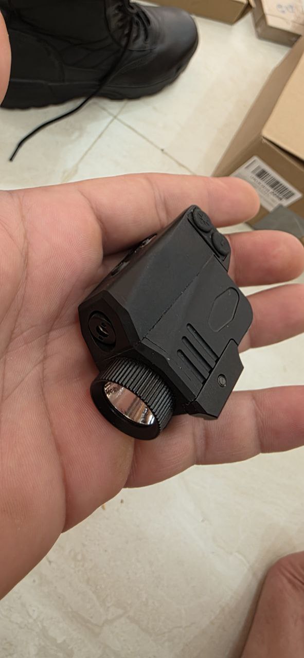 إكسسوار تكتيكي / مصباح يدوي