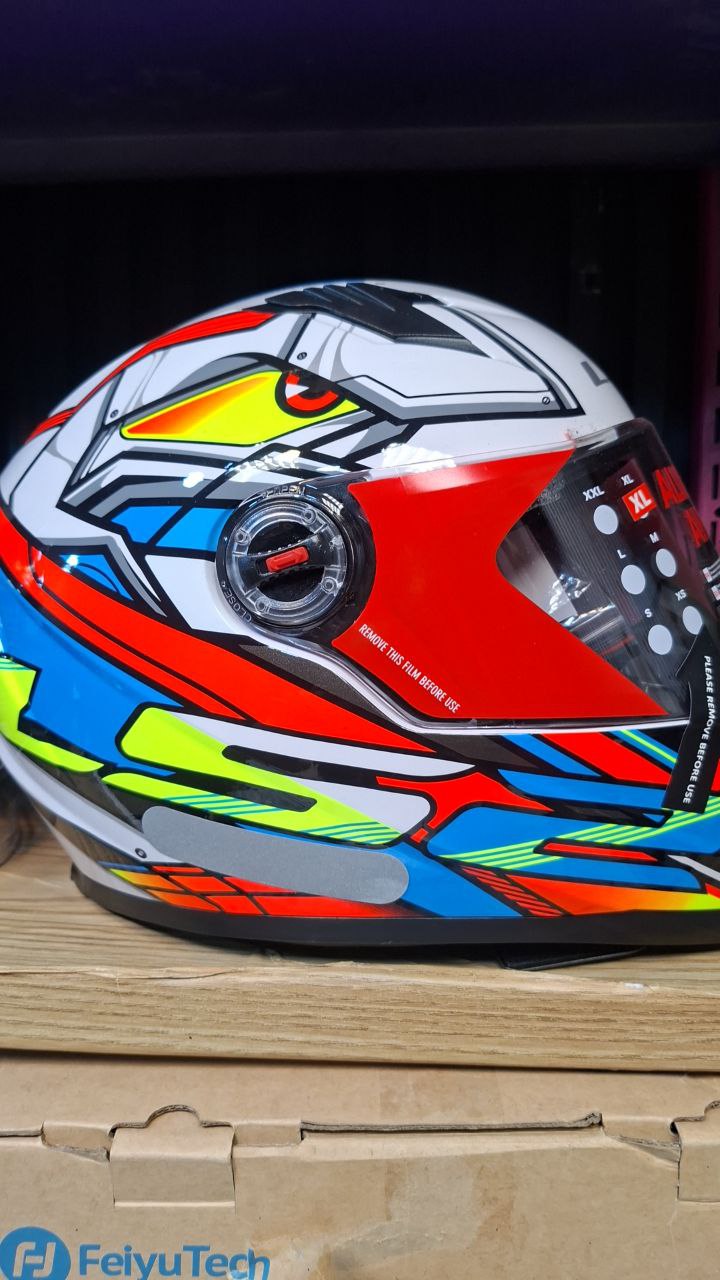 معدات السلامة / خوذة دراجة نارية