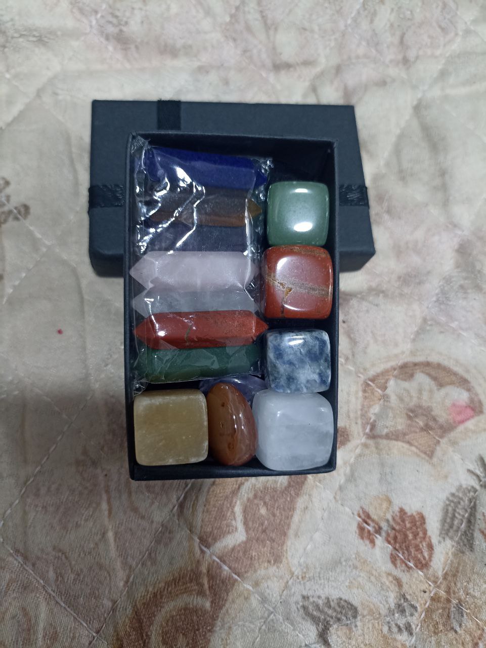 أحجار كريمة