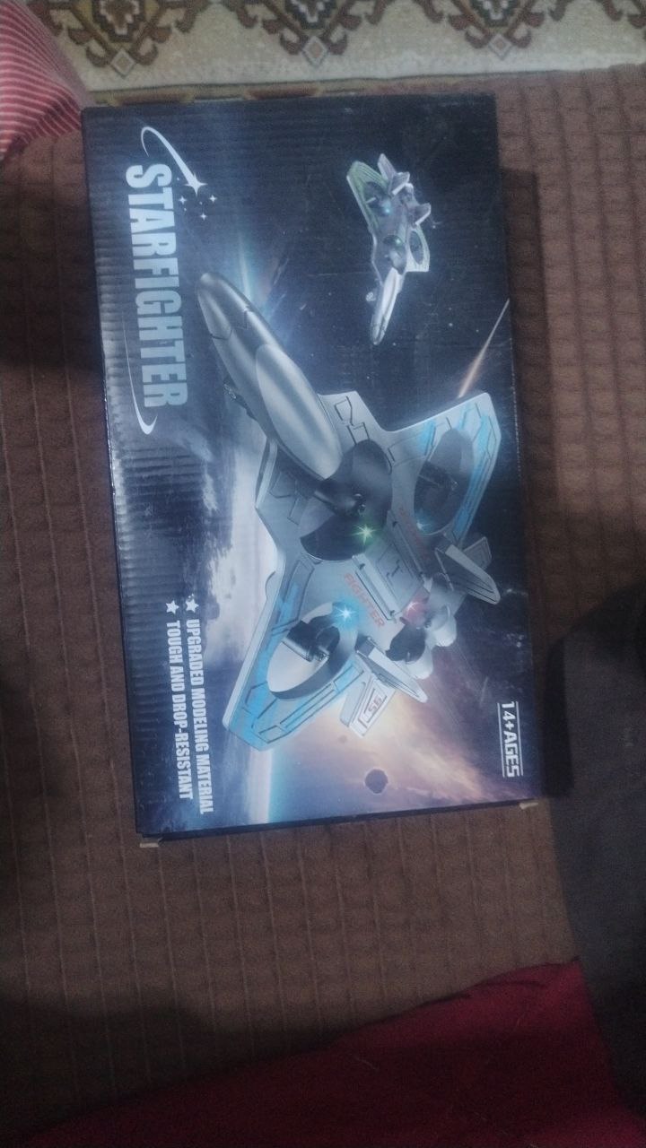 ألعاب إلكترونية / طائرات تحكم عن بعد