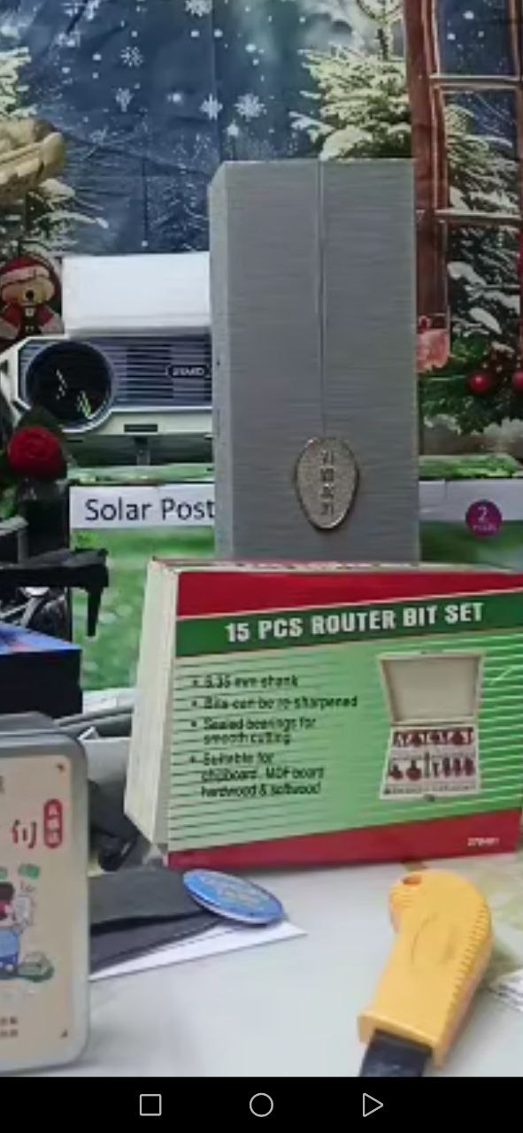 عدد وأدوات يدوية