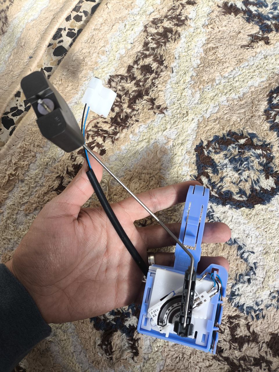 قطع غيار سيارات