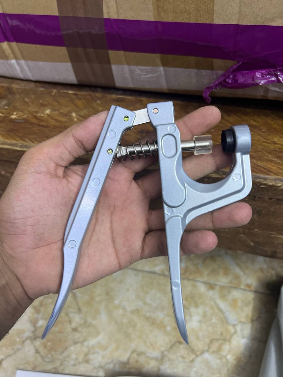 أدوات الخياطة والتطريز