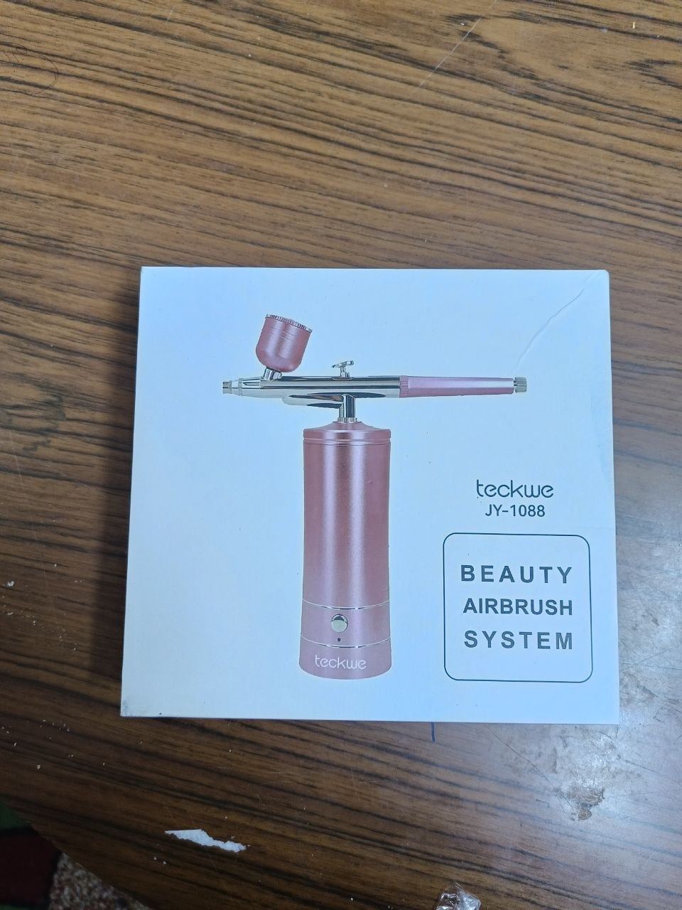 أدوات تجميل إلكترونية