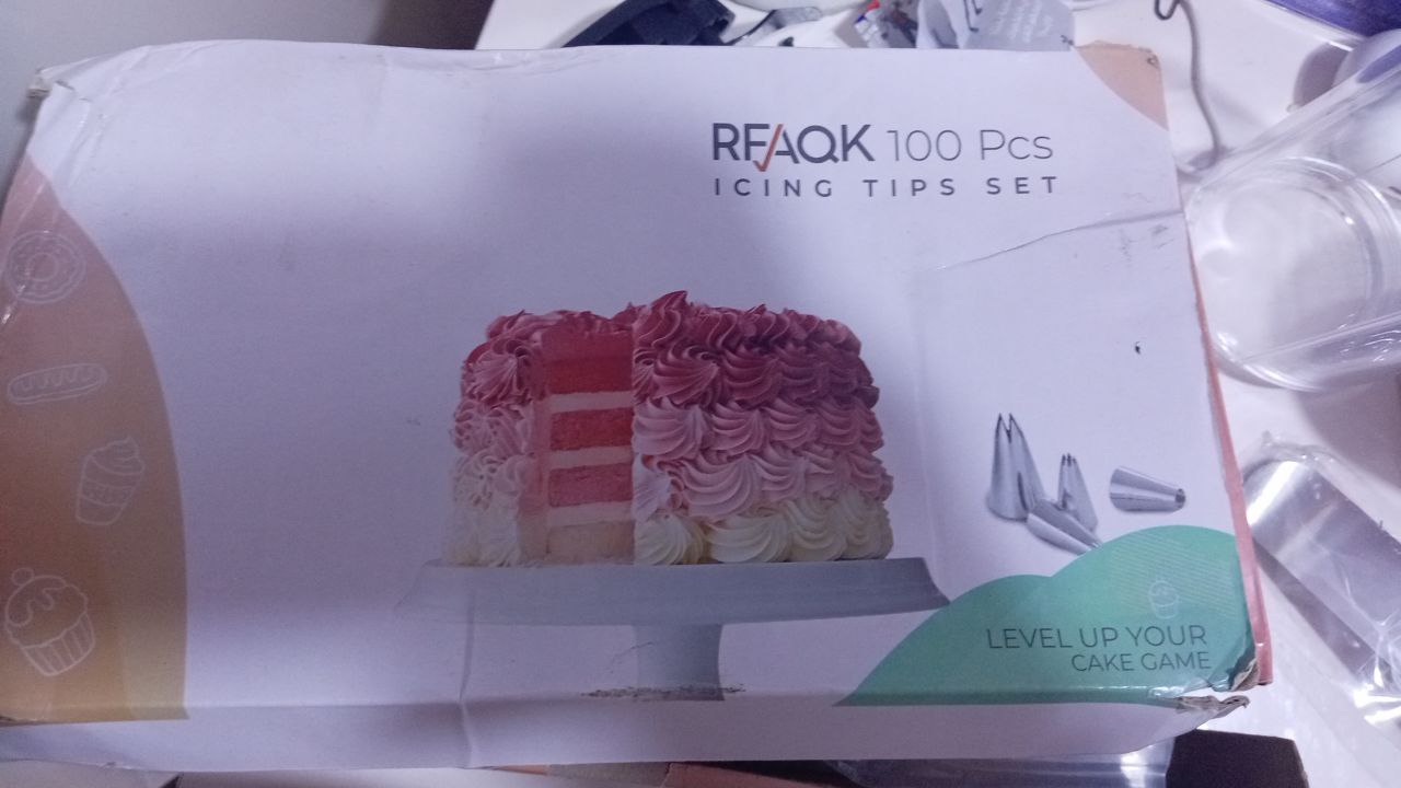 أدوات المطبخ والخبز