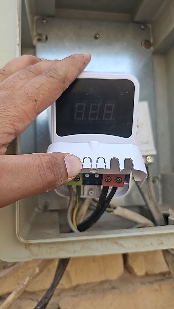 أجهزة كهربائية / مراقبة الجهد