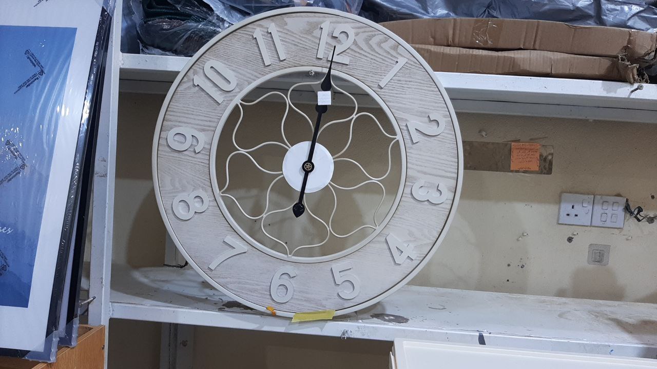 ديكور منزلي / ساعات حائط