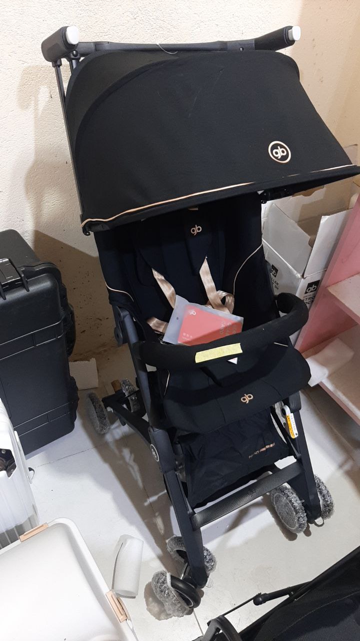 معدات الأطفال / عربات الأطفال