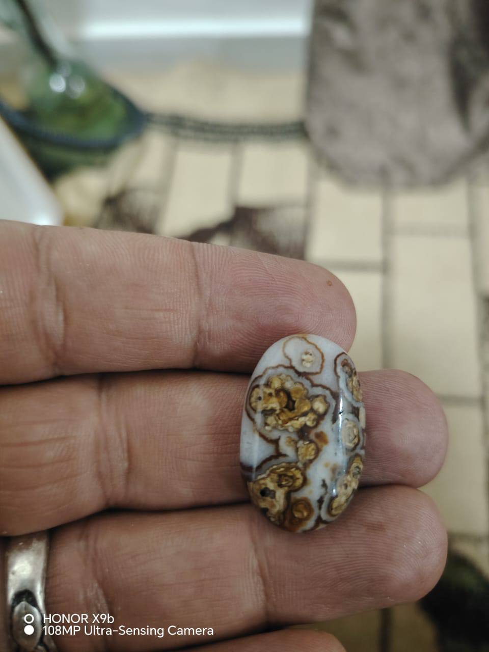 أحجار كريمة / مجوهرات