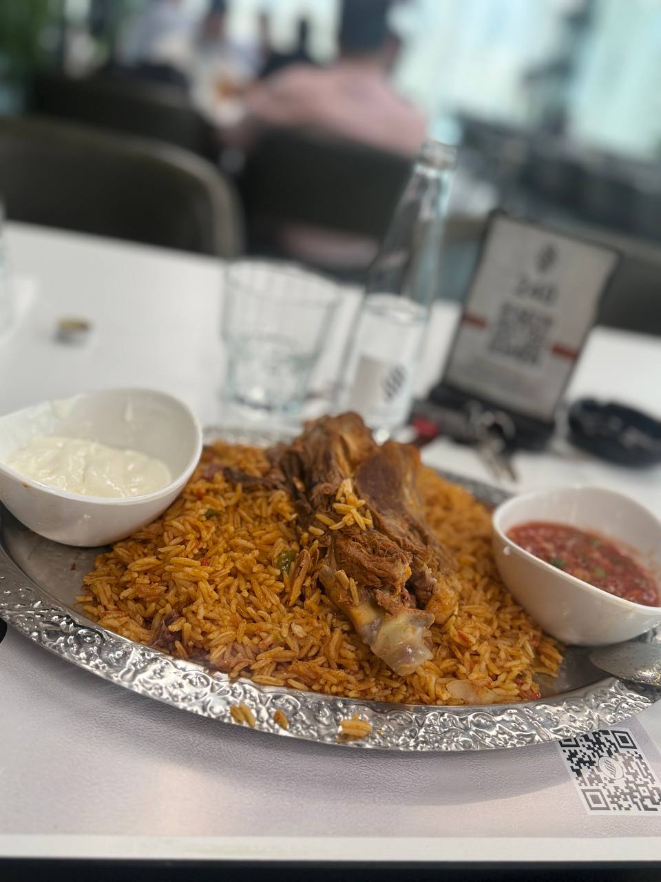 طعام ومشروبات - وجبة رئيسية