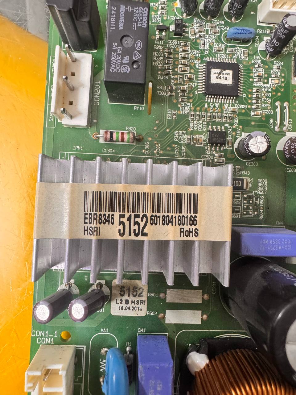 لوحة دوائر الكترونية (PCB)