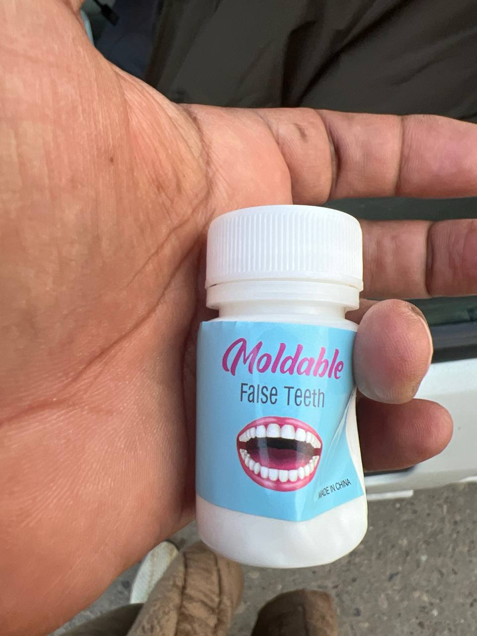 منتجات تجميل الأسنان / أطقم أسنان مؤقتة