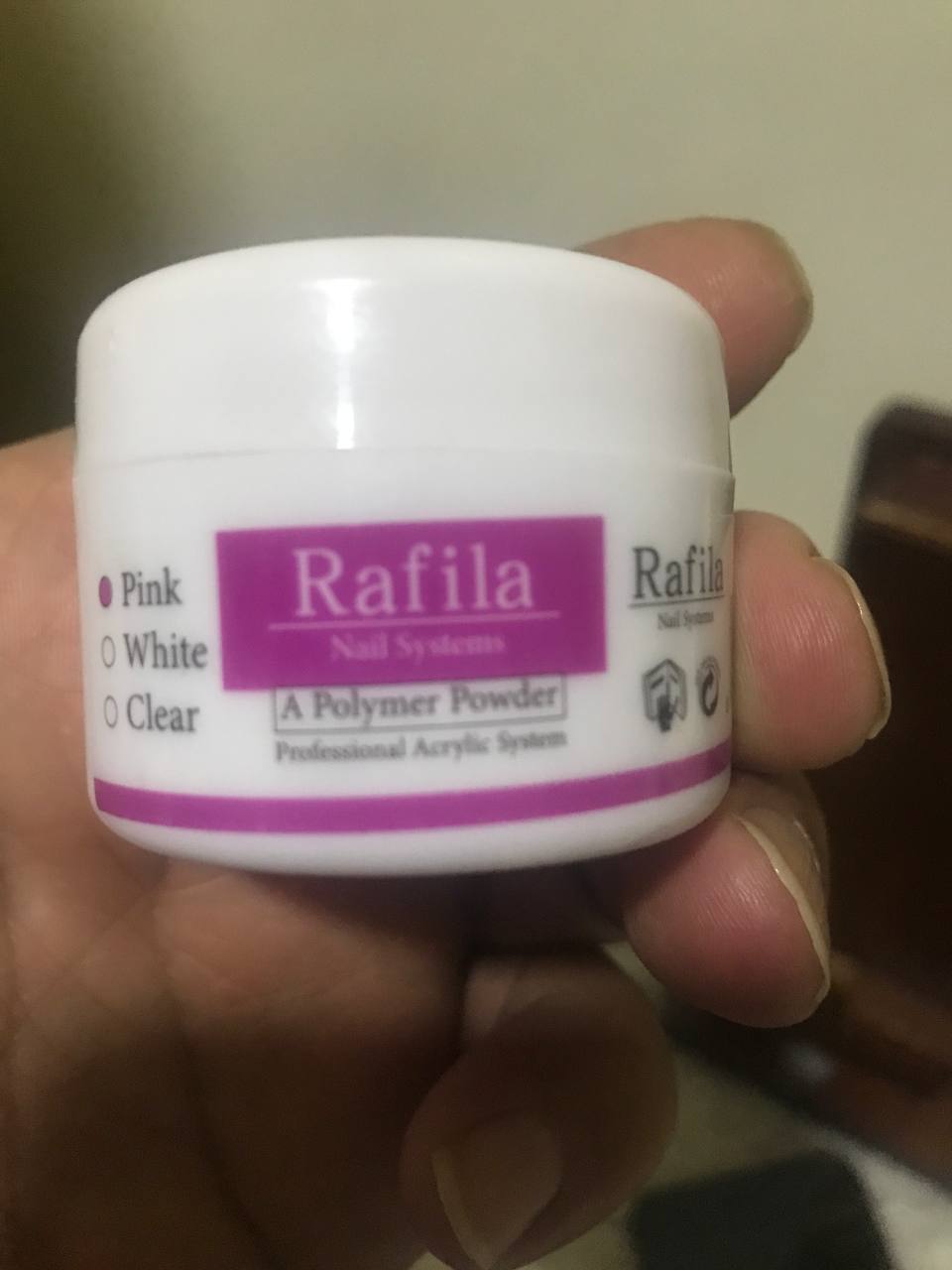 مستحضرات تجميل للأظافر