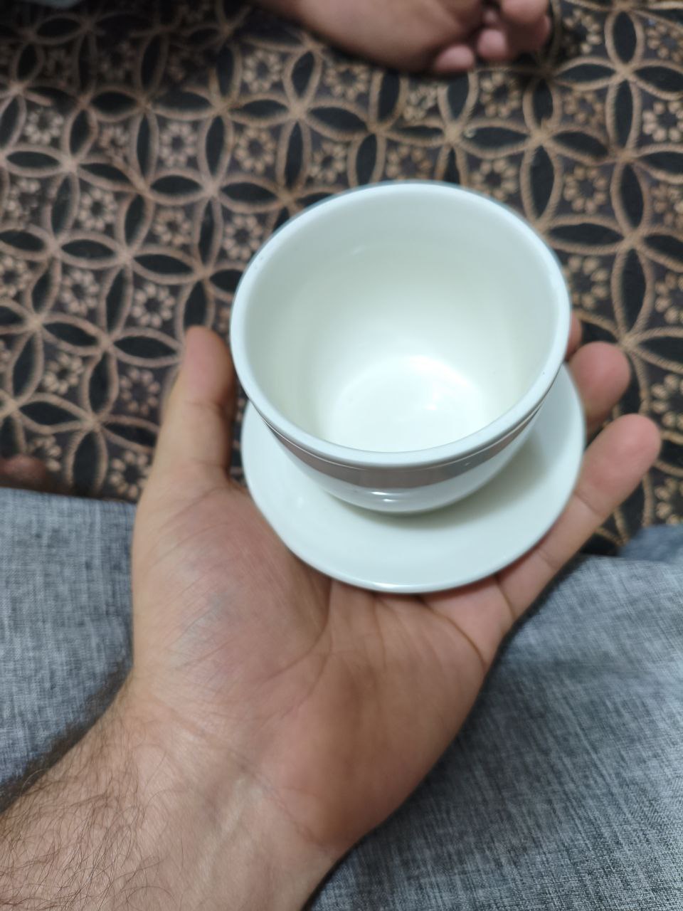 أواني منزلية / أكواب وصحون