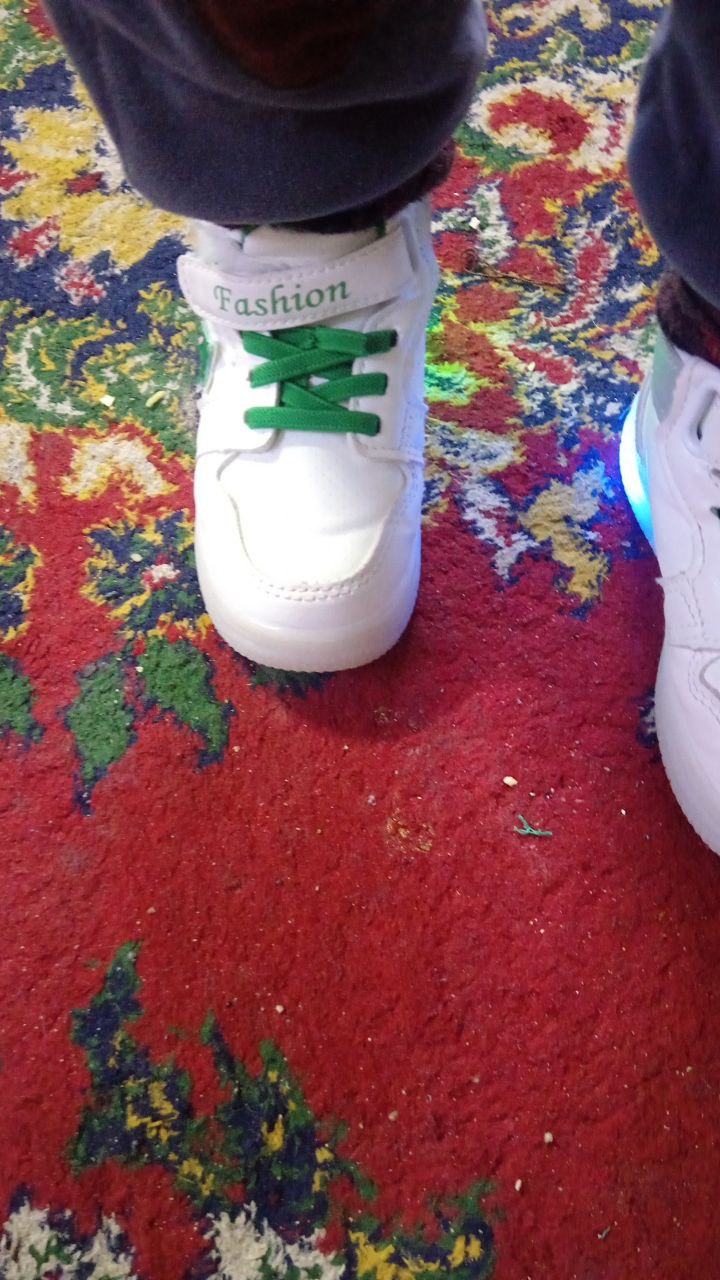 أحذية أطفال