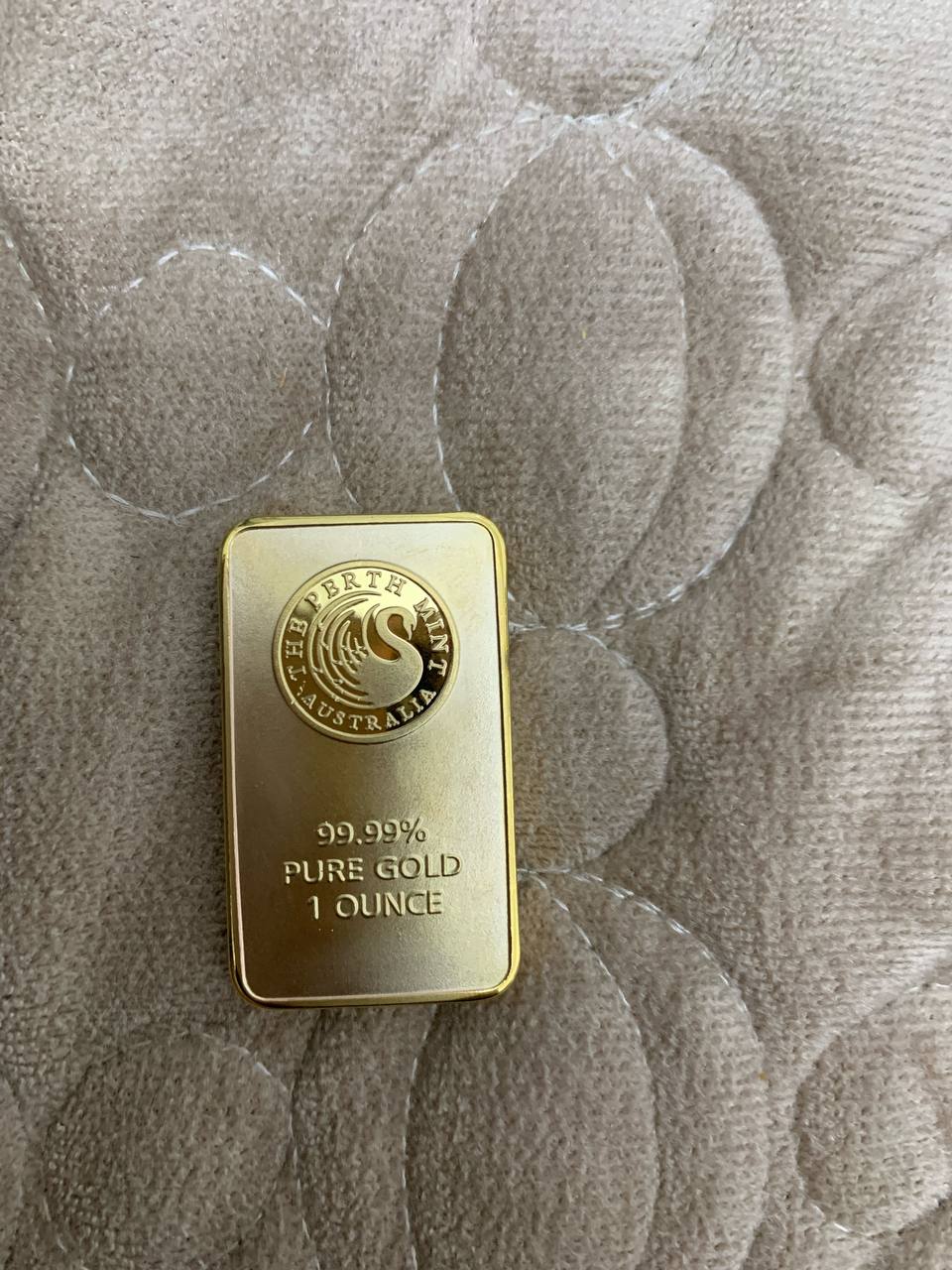 معدن ثمين / استثمار