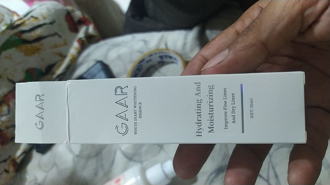 العناية بالبشرة / كريم تفتيح وترطيب