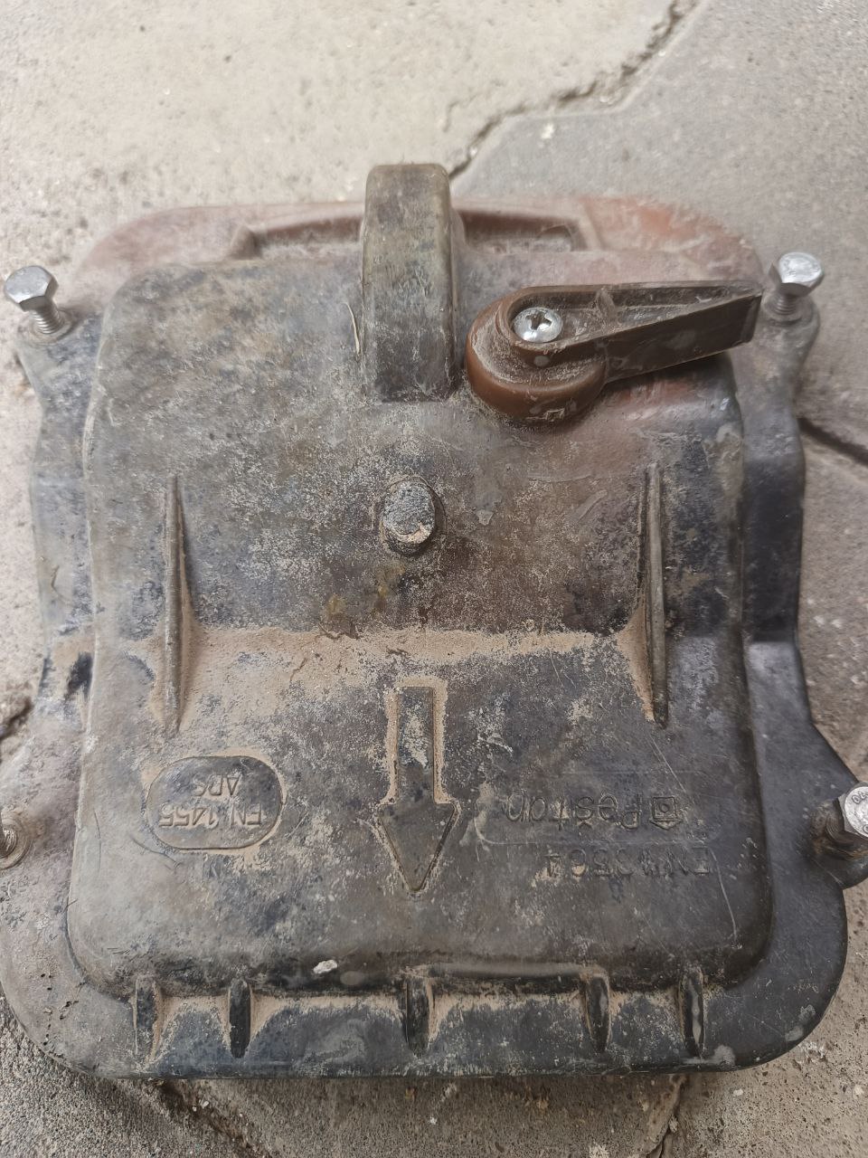 قطع غيار السيارات