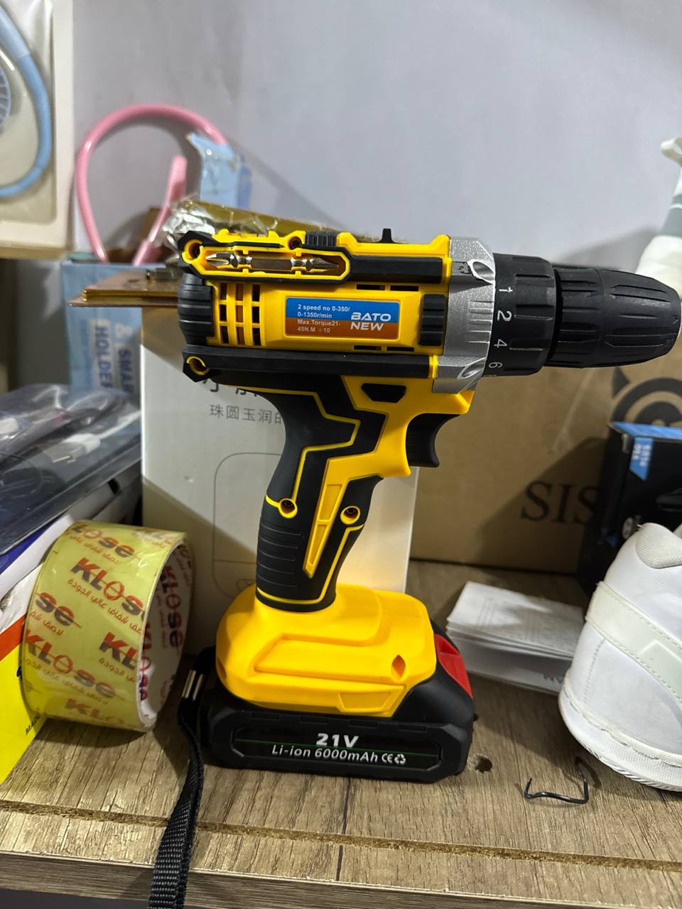 أدوات كهربائية / مثقاب بطارية