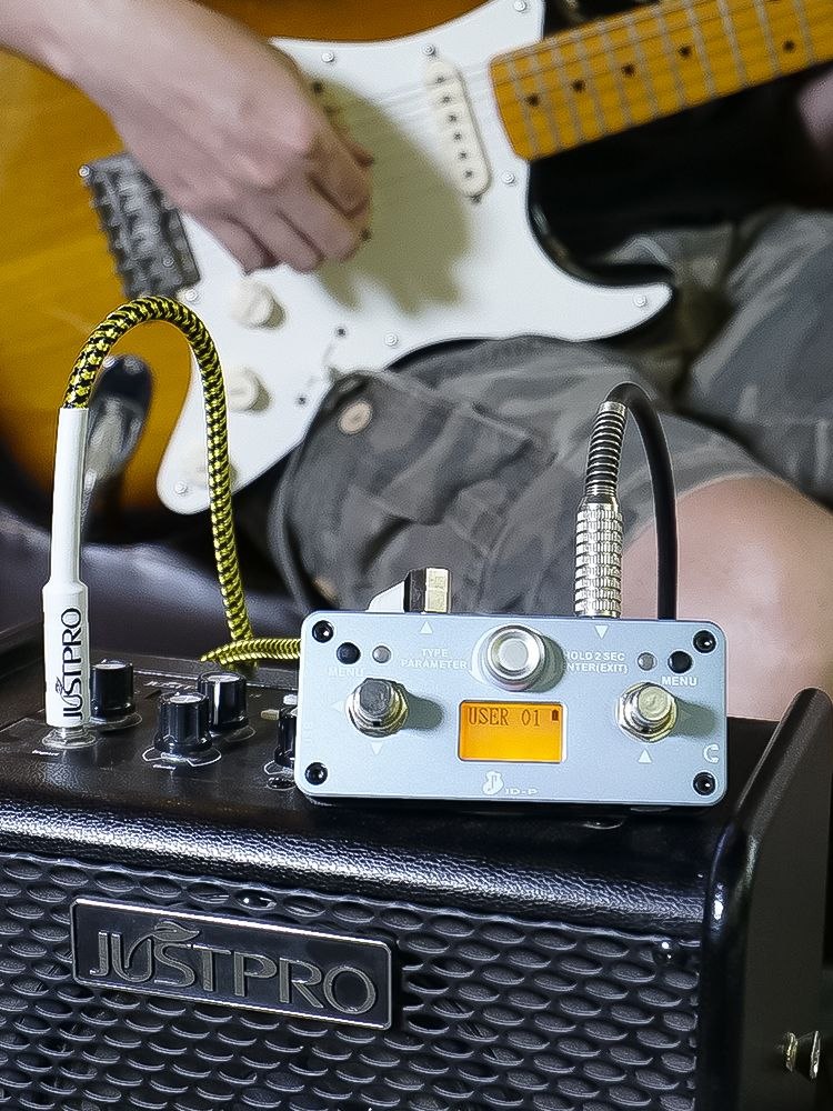 معدات موسيقية / مؤثرات غيتار