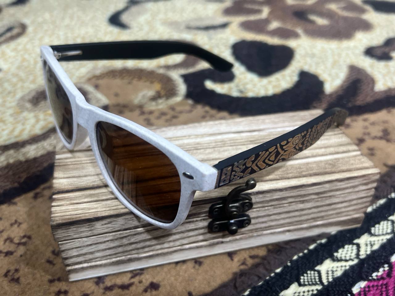 إكسسوارات / نظارات شمسية