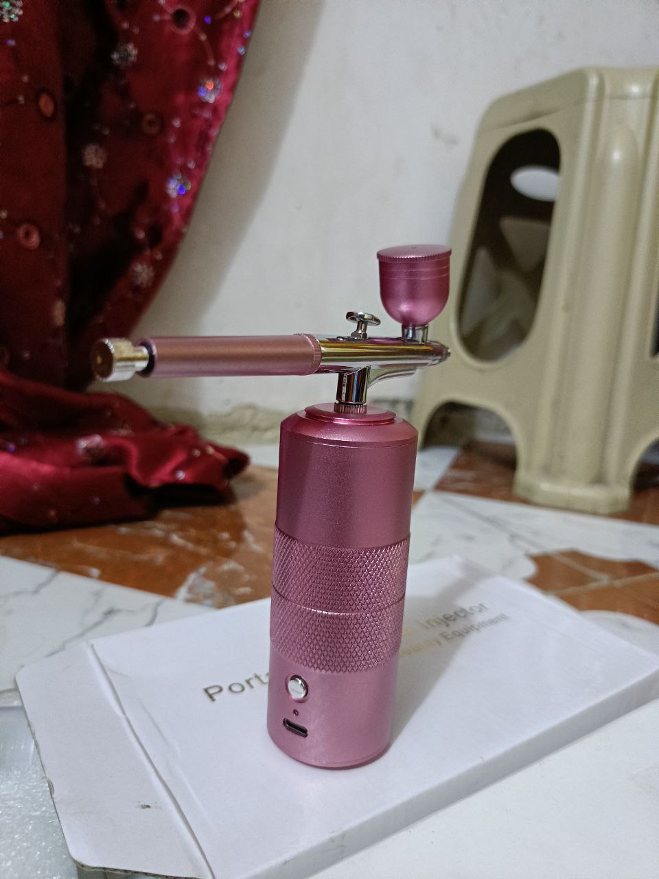 معدات تجميل وفن رسم