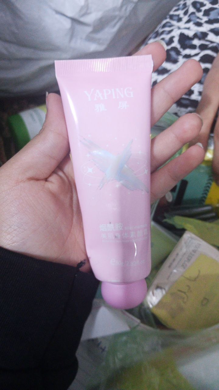 مستحضرات تجميل / عناية بالبشرة