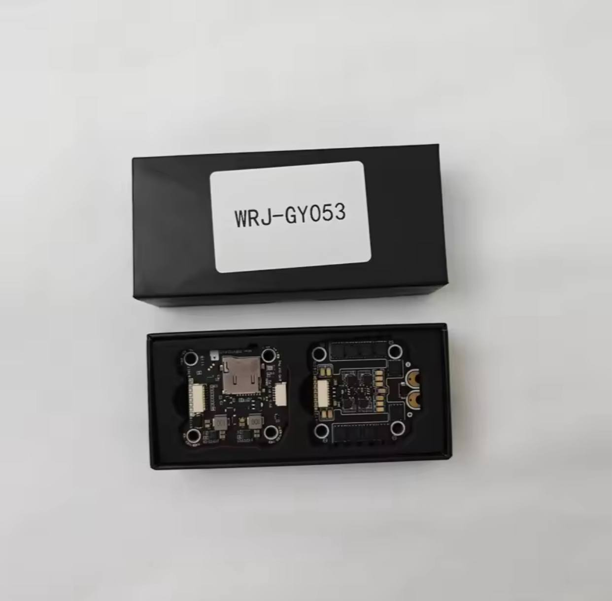 مستشعر إلكتروني