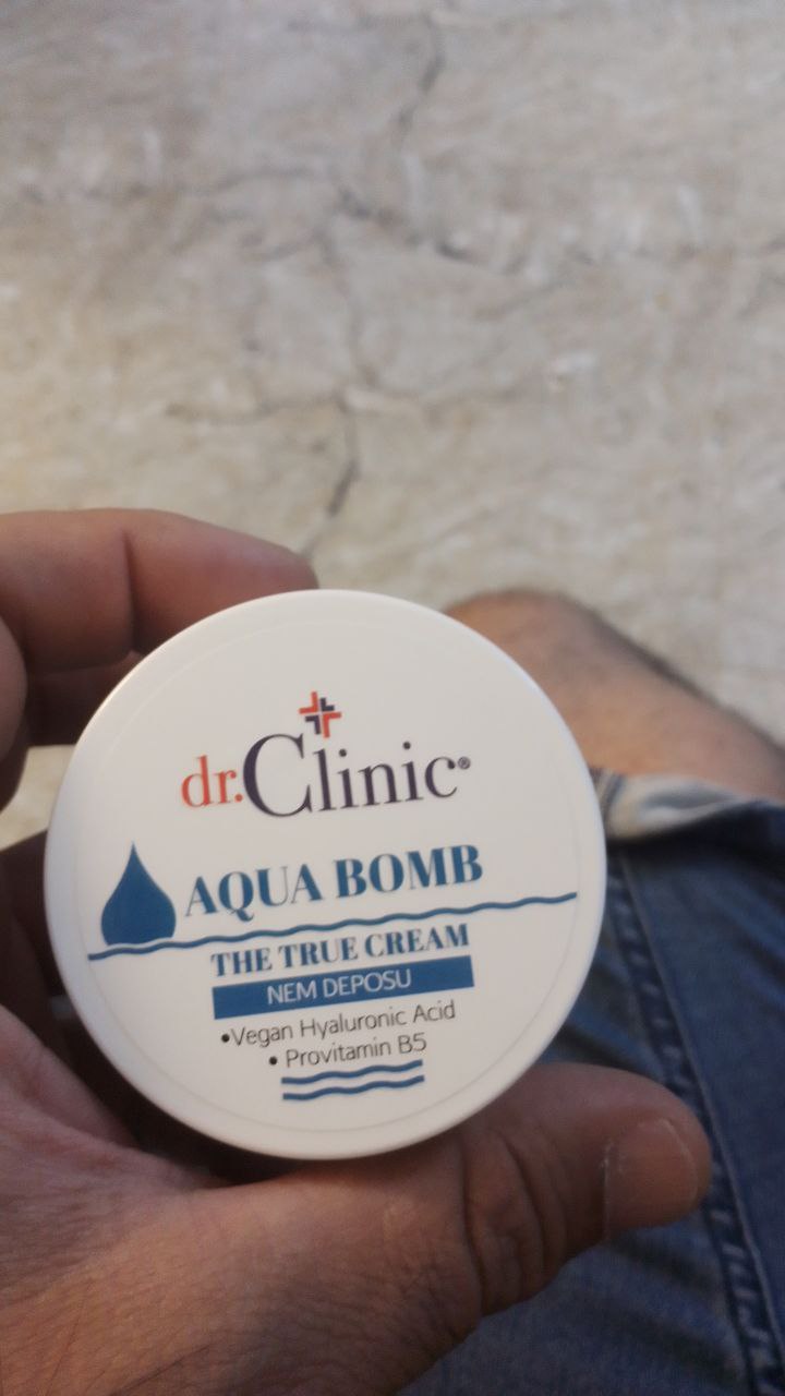 العناية بالبشرة، كريم مرطب