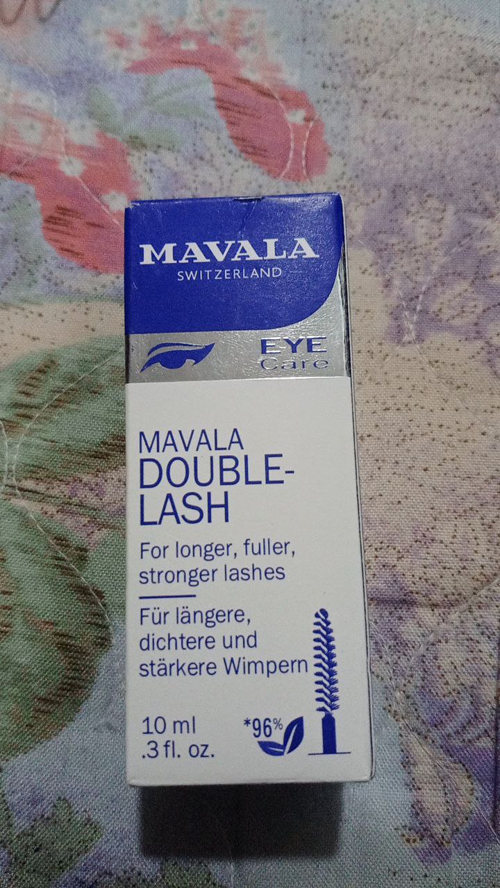 منتج عناية بالرموش والعينين