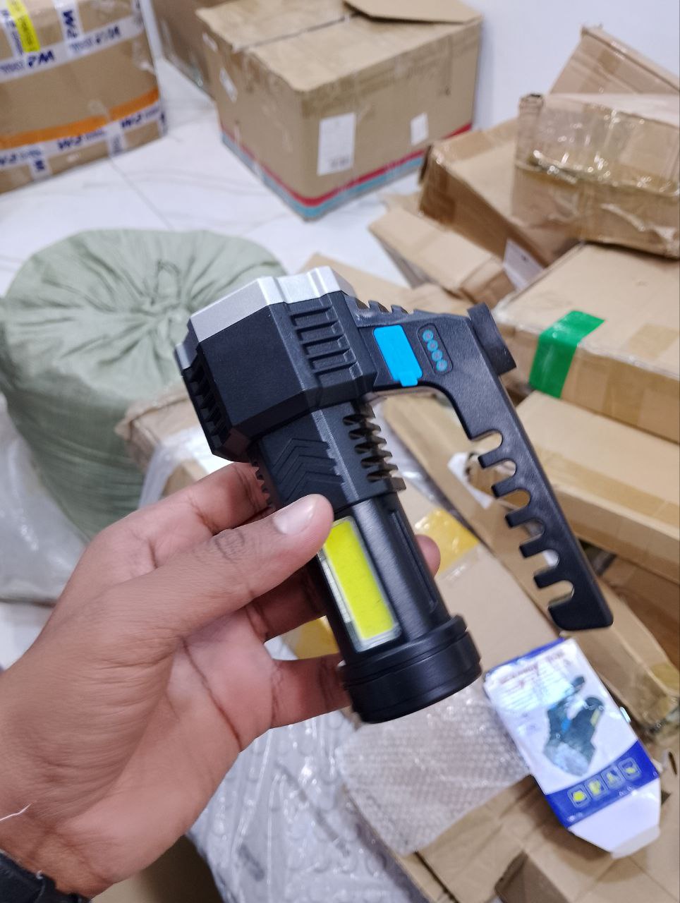 معدات الطوارئ / الإضاءة المحمولة