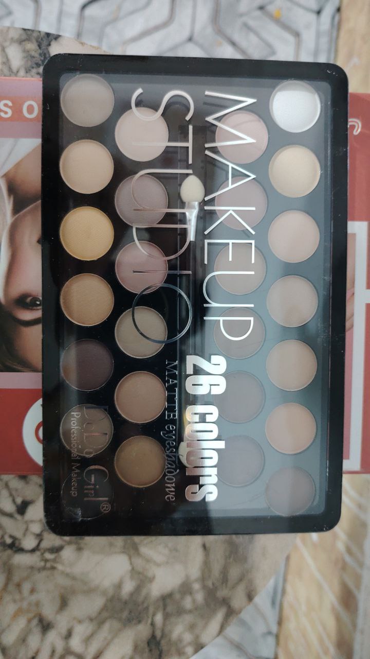 مستحضرات تجميل - ظلال عيون