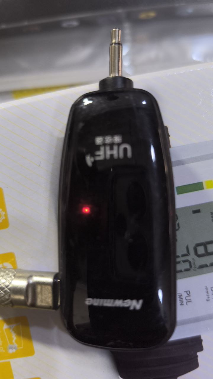 إلكترونيات / ميكروفون لاسلكي