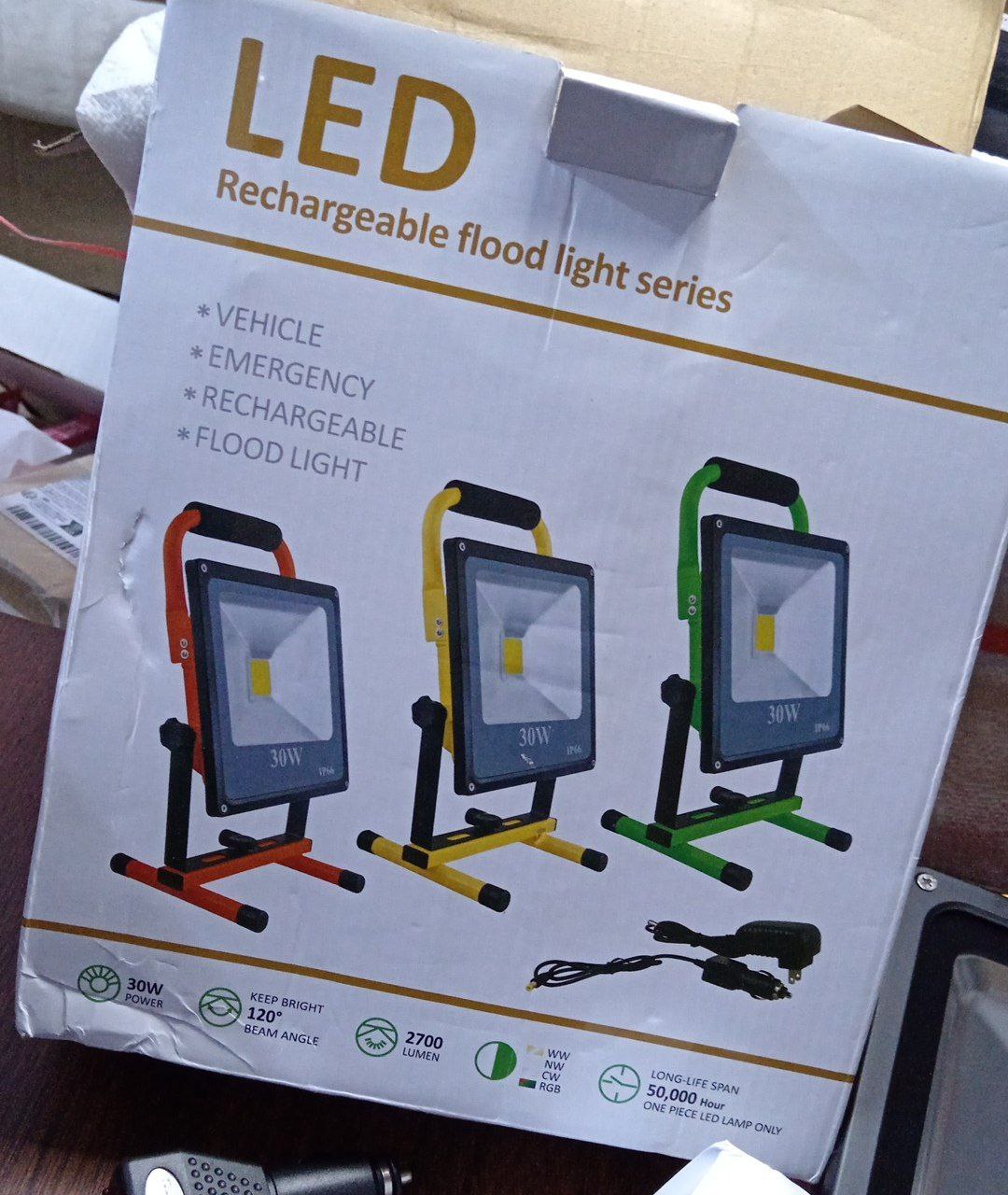 إضاءة / كشافات محمولة