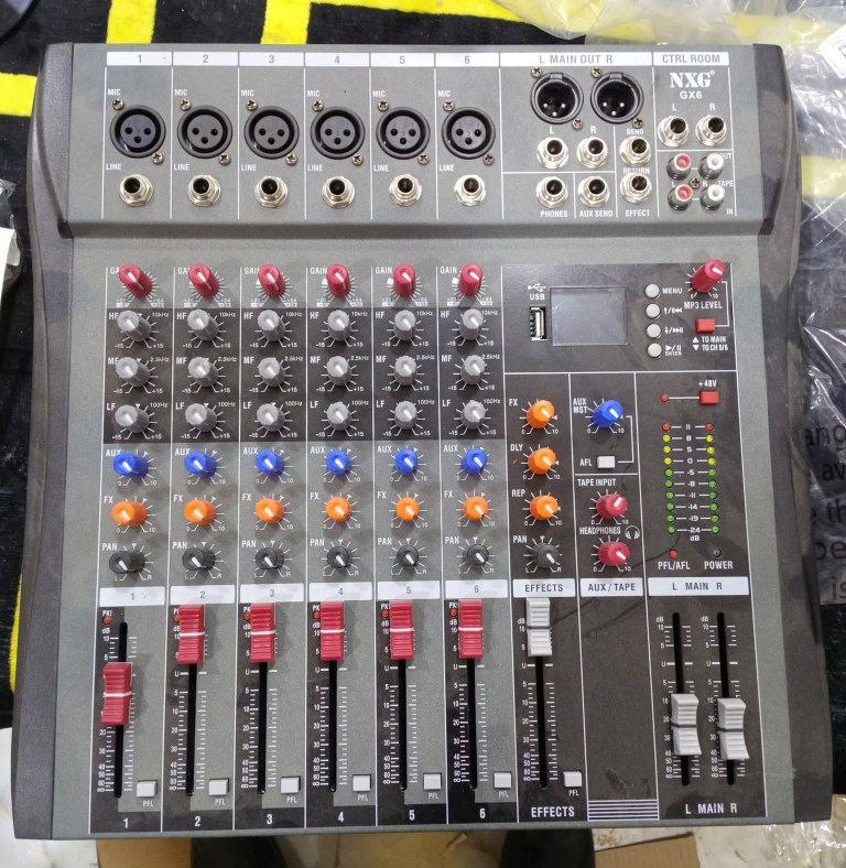 معدات صوتية احترافية