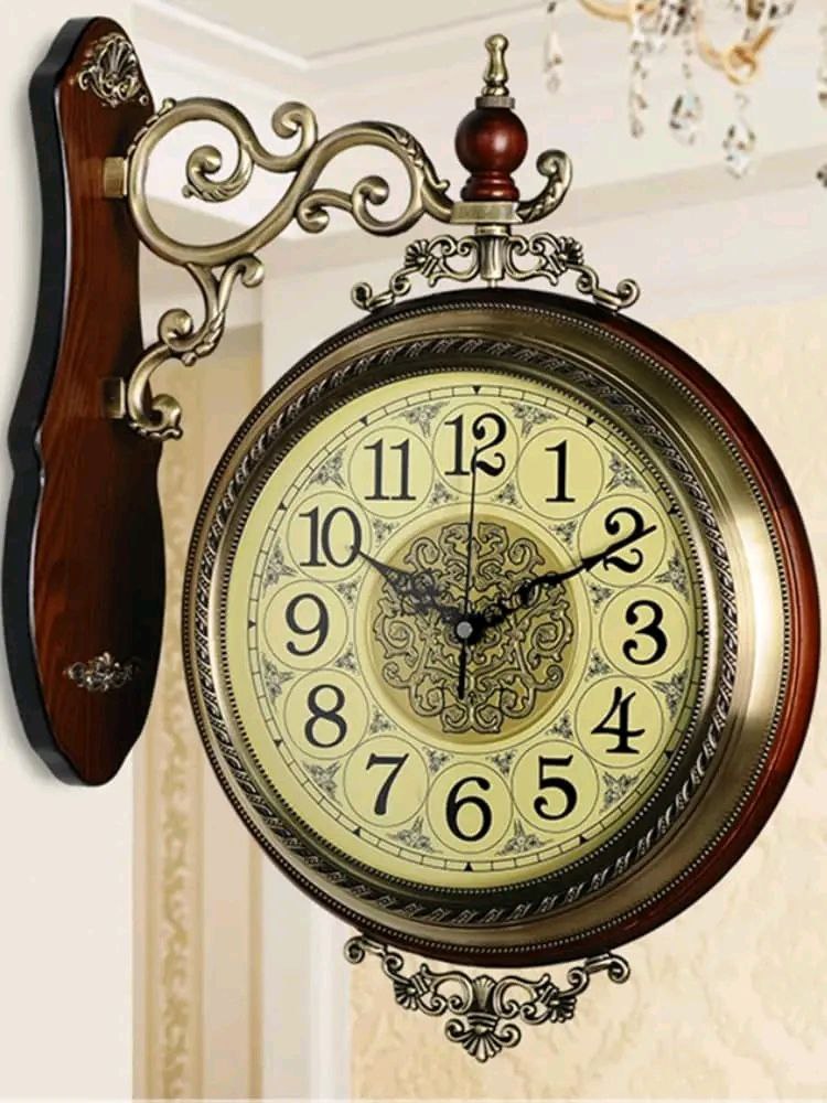 الديكور المنزلي / الساعات